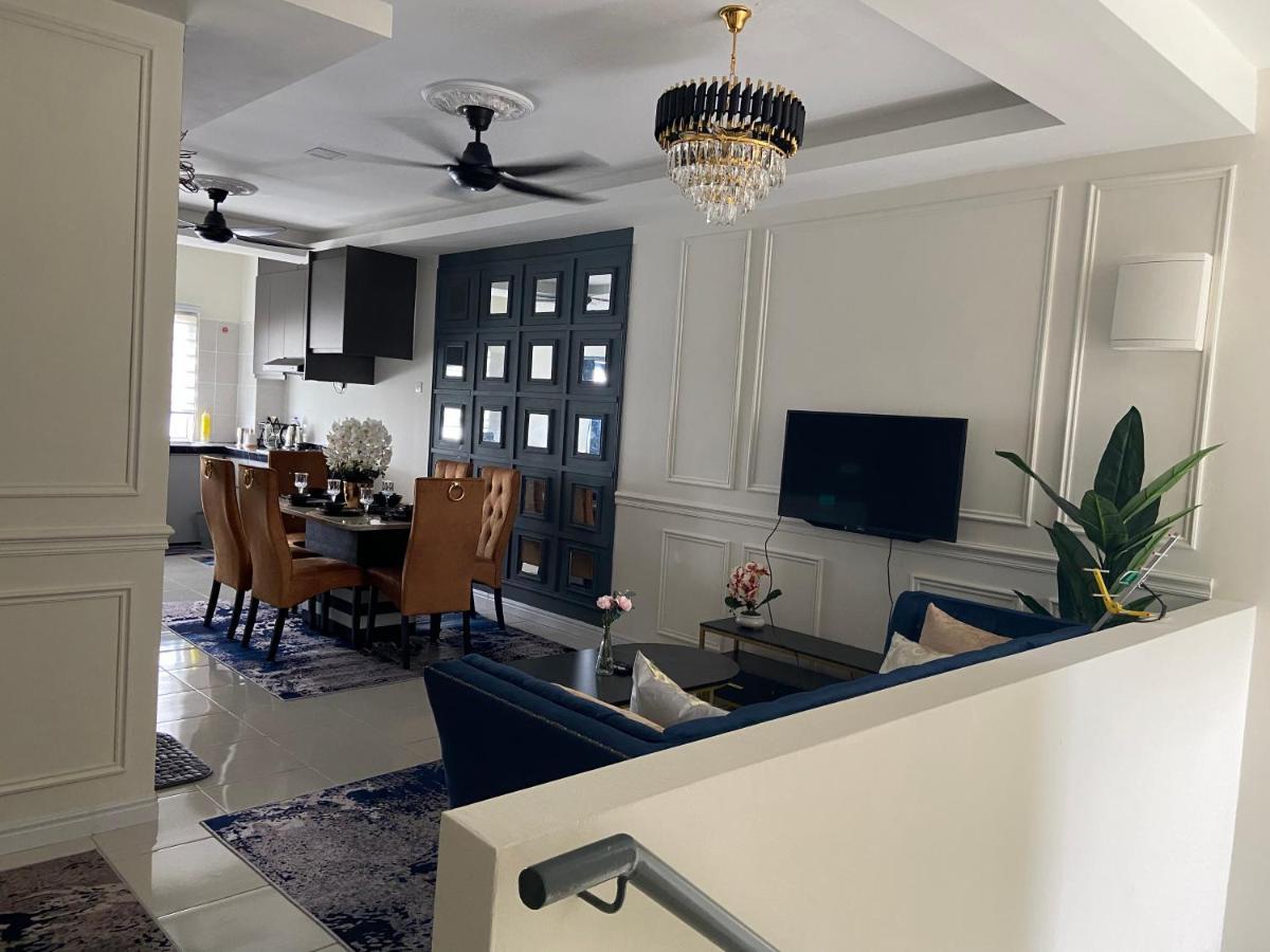 Cheerfull3 Bedroom Townhouse Terrace カンパング・デンキル エクステリア 写真